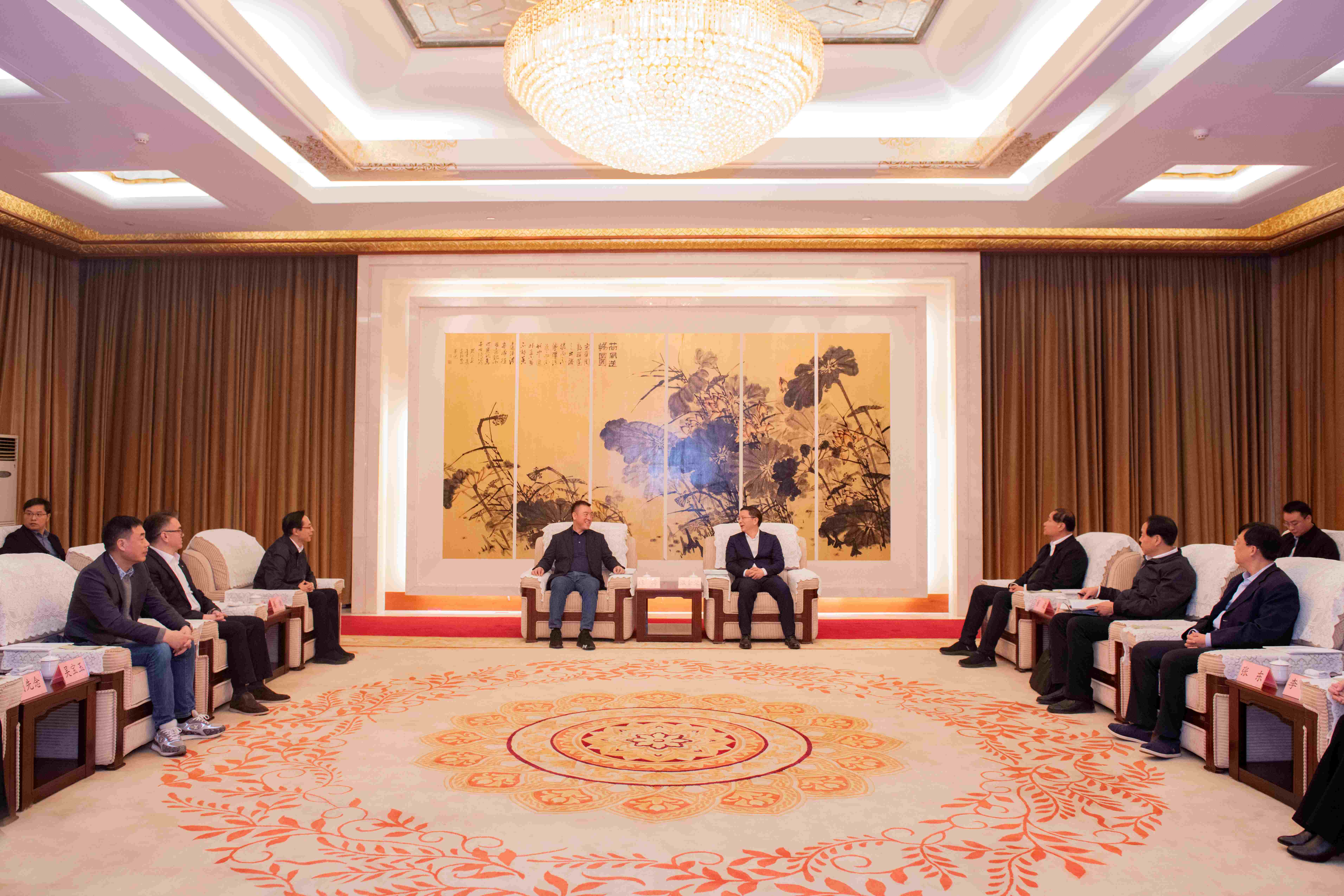 yabo.com科技董事长陈涛带领深圳市和惠州市企业家前往济宁市考察交流 